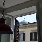 With Apartamento Florencia